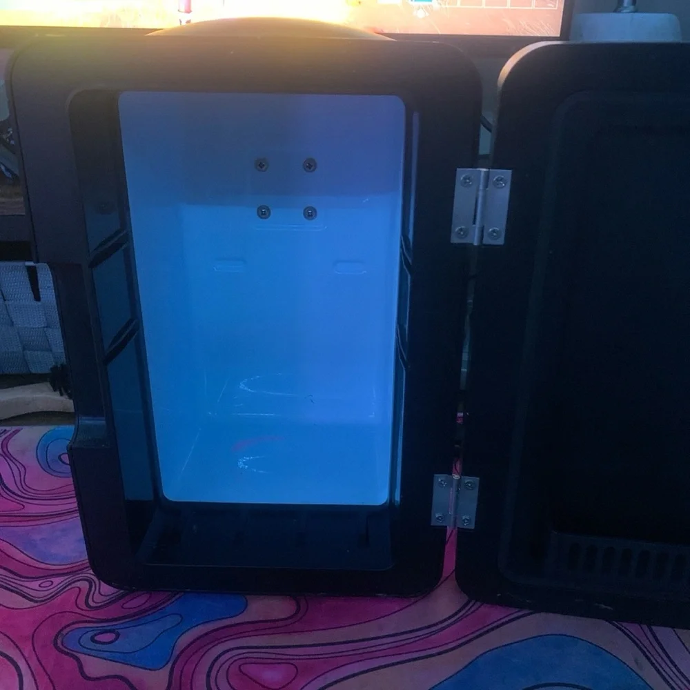 black mini fridge